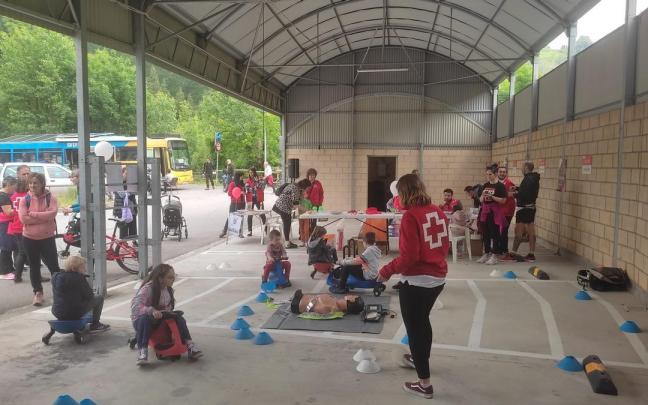 Imagen de una pasada edición de la Jornada de Puertas Abiertas / Cruz Roja Alto Deba. Imagen de una pasada edición de la Jornada de Puertas Abiertas