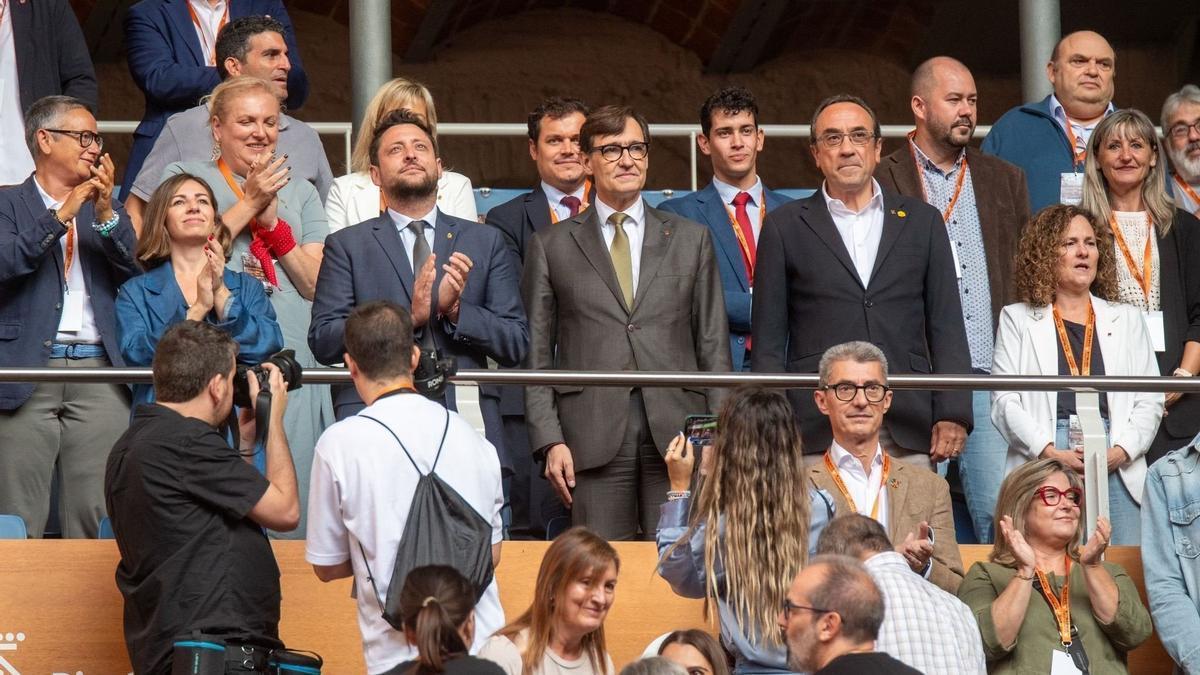 Salvador Illa recibió ayer una pitada generalizada por parte de los 6.000 asistentes al Concurso de Castells en Tarragona.