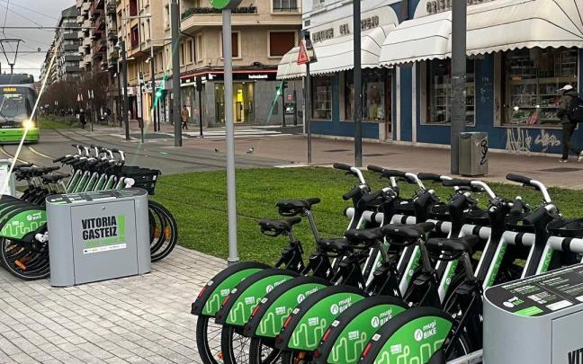 Erabiltzaileek zerbitzuari buruz egiten duten balorazioa ere oso positiboa da. % 84k positibotzat edo oso positibotzat jo dute.