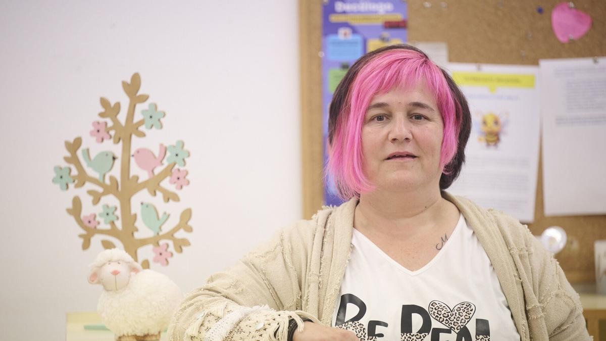 Raquel Pardo en la sede de Aralar.
