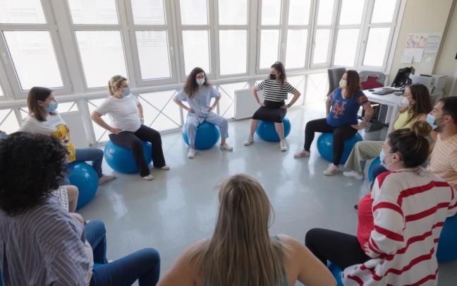 El programa piloto cuenta con 143 matronas de los centros de salud de Atención Primaria