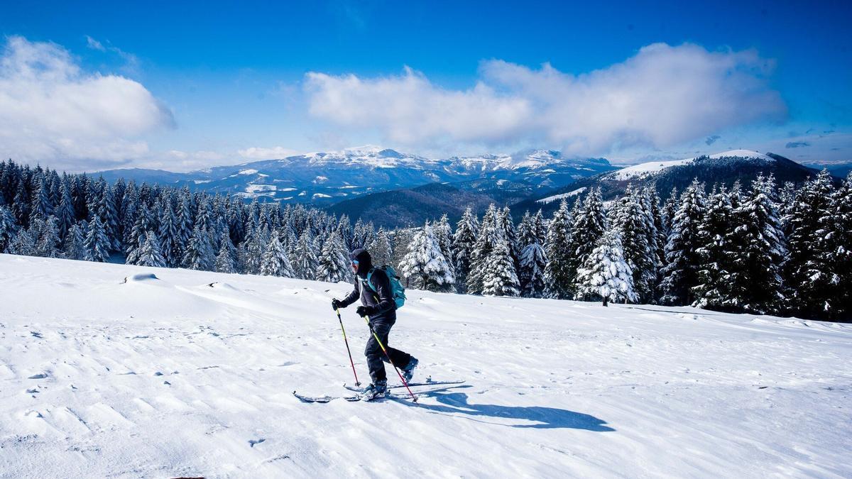 La nieve cubre Urkiola