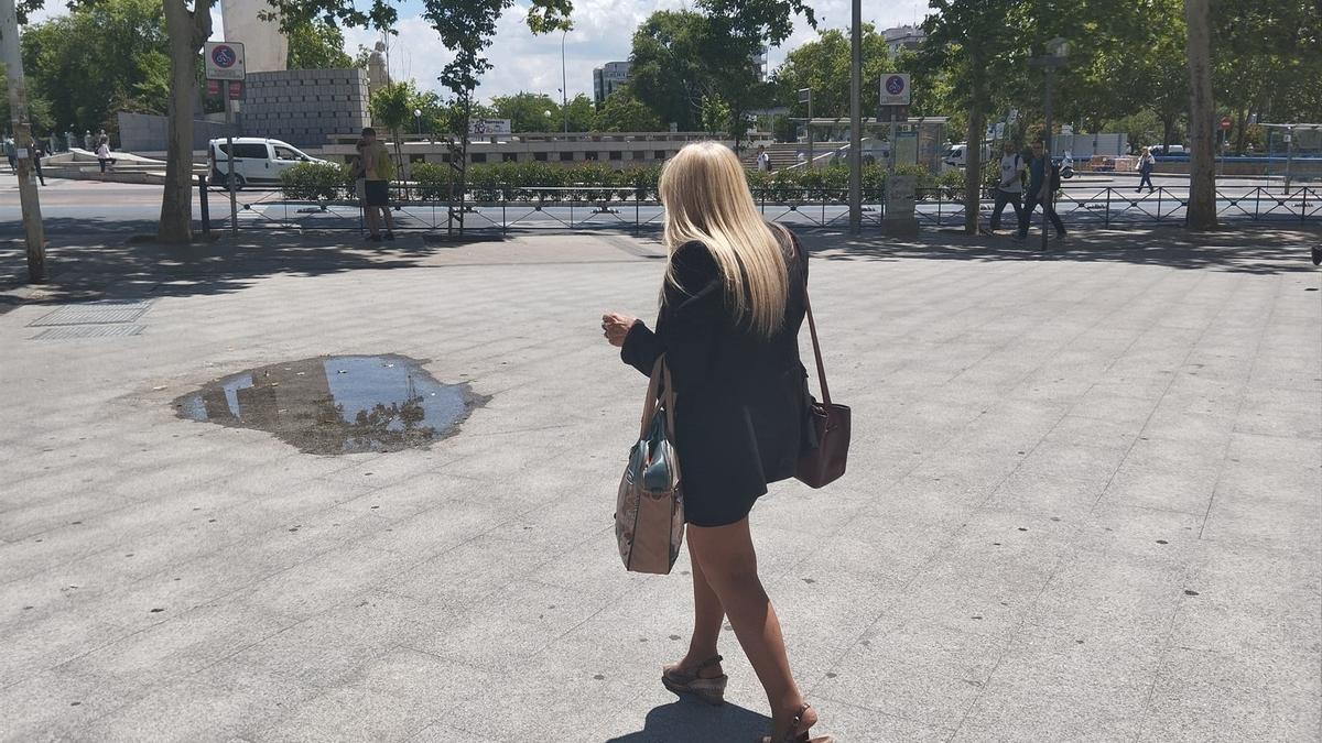 Una de las abogadas del caso en el que se investiga el crimen de Borja Villacís tras las comparecencias.