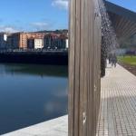 Un lugar donde disfrutar de actividades al aire libre, instalaciones deportivas y una innovadora playa urbana.