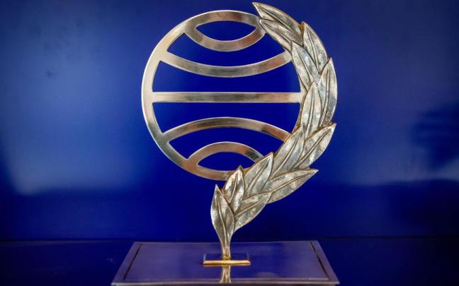 9 novelas finalistas optan al galardón dotado con 1 millón de euros