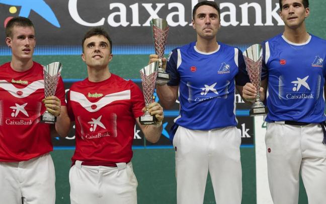 En imágenes: Peio Etxeberria y Zabaleta, campeones del Torneo San Fermín al apabullar a Peña II-Mariezkurrena II en el Labrit.