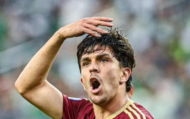 El realista Jon Mikel Aramburu también brilla por la izquierda con Venezuela. / N.G.