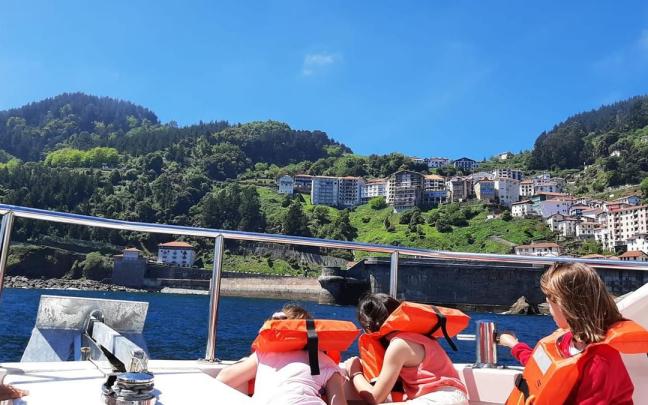 En imágenes: Así son estas espectaculares rutas en barco para conocer el entorno de Urdaibai