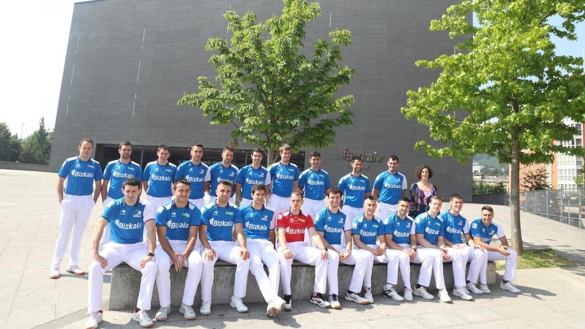21 de los 24 pelotaris que se medirán en el Torneo Bizkaia por equipos.