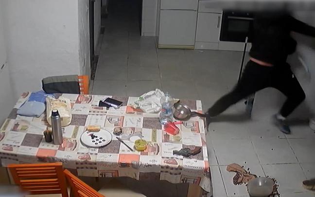 Detenidas seis personas por asaltar una casa y maniatar y golpear a un matrimonio en Valencia.