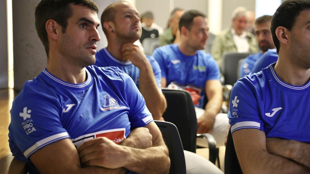 Presentación de los campeonatos del Cuatro y Medio Serie A y Serie B