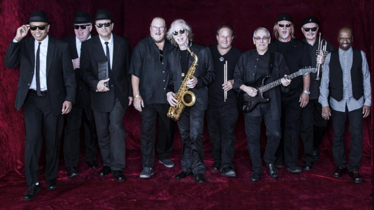 La formación actual de la mítica The Original Blues Brothers Band.