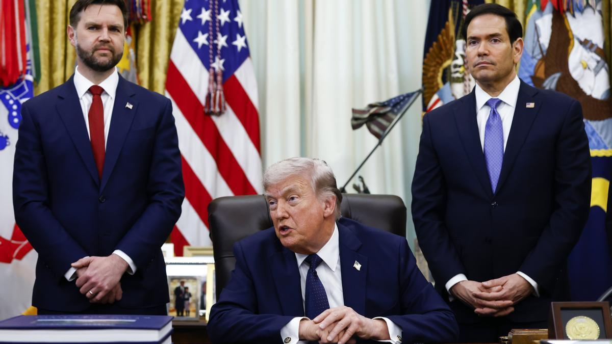 Trump, junto a JD Vance y Marco Rubio.