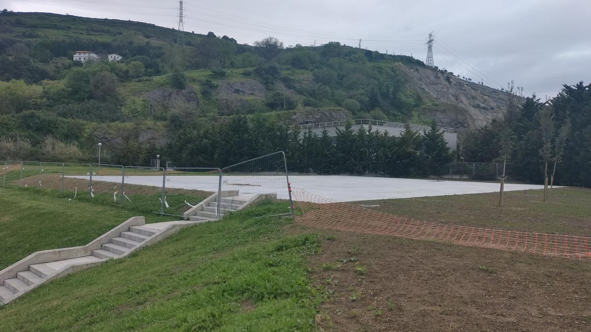 La nueva zona deportiva de el barrio del Puerto en Zierbena ocupará cerca de 1.200 metros cuadrados
