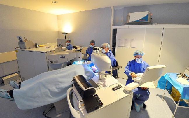 La medicina privada está ganando terreno y en el ámbito del Estado realiza ya el 41% de todas las cirugías. / NTM La medicina privada está ganando terreno y en el ámbito del Estado realiza ya el 41% de todas las cirugías.