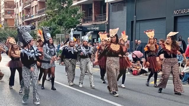 Un alegre y colorido desfile de cuadrillas dará paso, a las 20.30 horas de este viernes, al pregón y el txupinazo de Galdakao