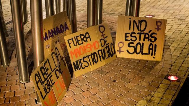 Concentración en protesta por una agresión sexual.