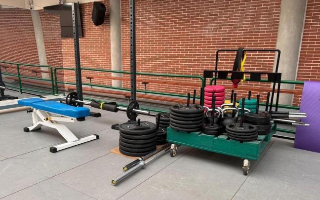 Mejoras en el gimnasio del frontón / Ayuntamiento Mallabia Mejoras en el gimnasio del frontón