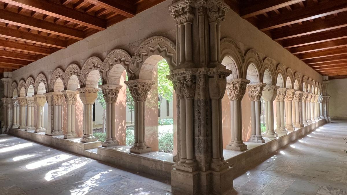 El claustro románico de la Catedral de Tudela.