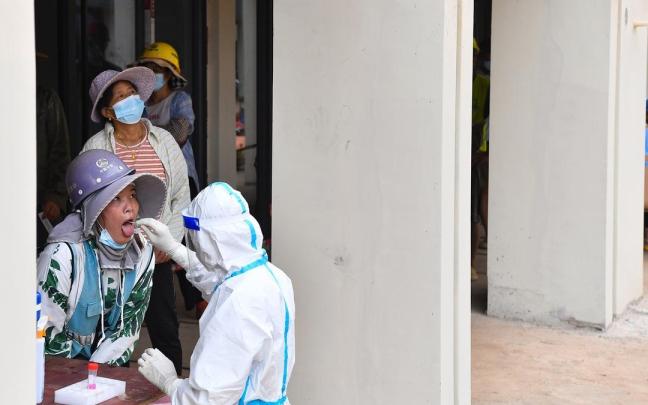 Imagen de archivo de pruebas PCR en China.