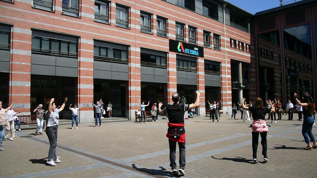 Los dantzaris de Ereintza