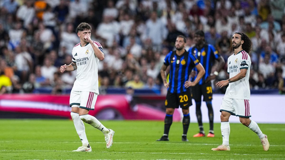 Fede Valverde celebra el segundo gol del Real Madrid.
