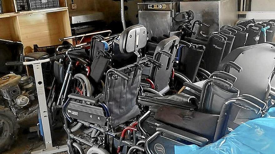 Sillas de ruedas pendientes de enviar a Ucrania.