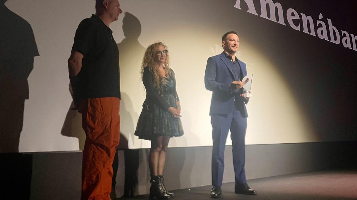 Alejandro Amenábar recibiendo su premio en Sitges