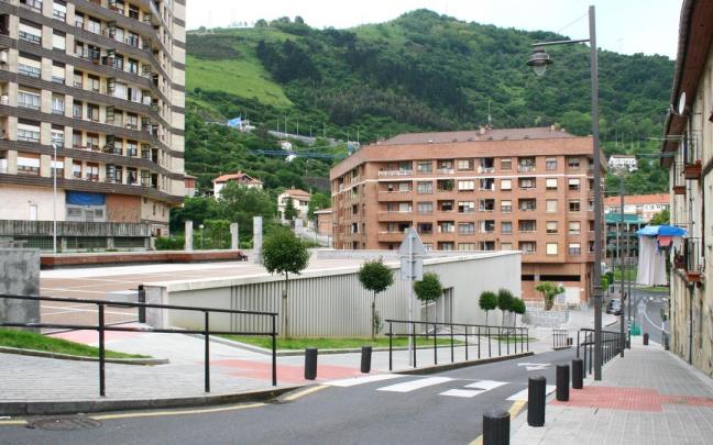 Arrigorriaga redacta y aprueba una ordenanza para regular el estacionamiento en Abusu