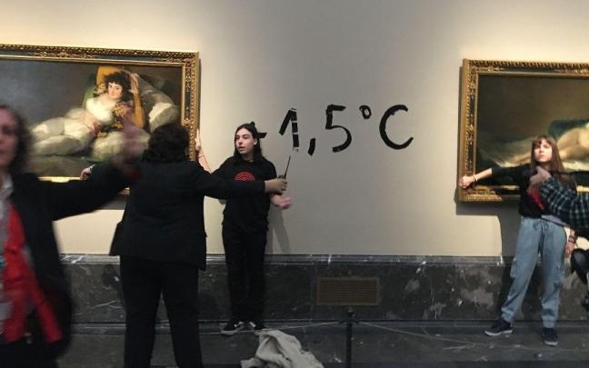 Una de las acciones de Futuro Vegetal en el Museo del Prado para llamar a atención sobre el calentamiento global.