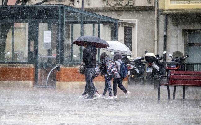 Las precipitaciones caídas sobre todo en forma de tormenta no han ayudado a terminar con la sequía. Las precipitaciones caídas sobre todo en forma de tormenta no han ayudado a terminar con la sequía.