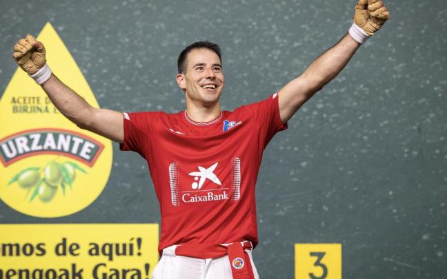 Darío Gómez en la semifinal del Manomanista. RAQUEL