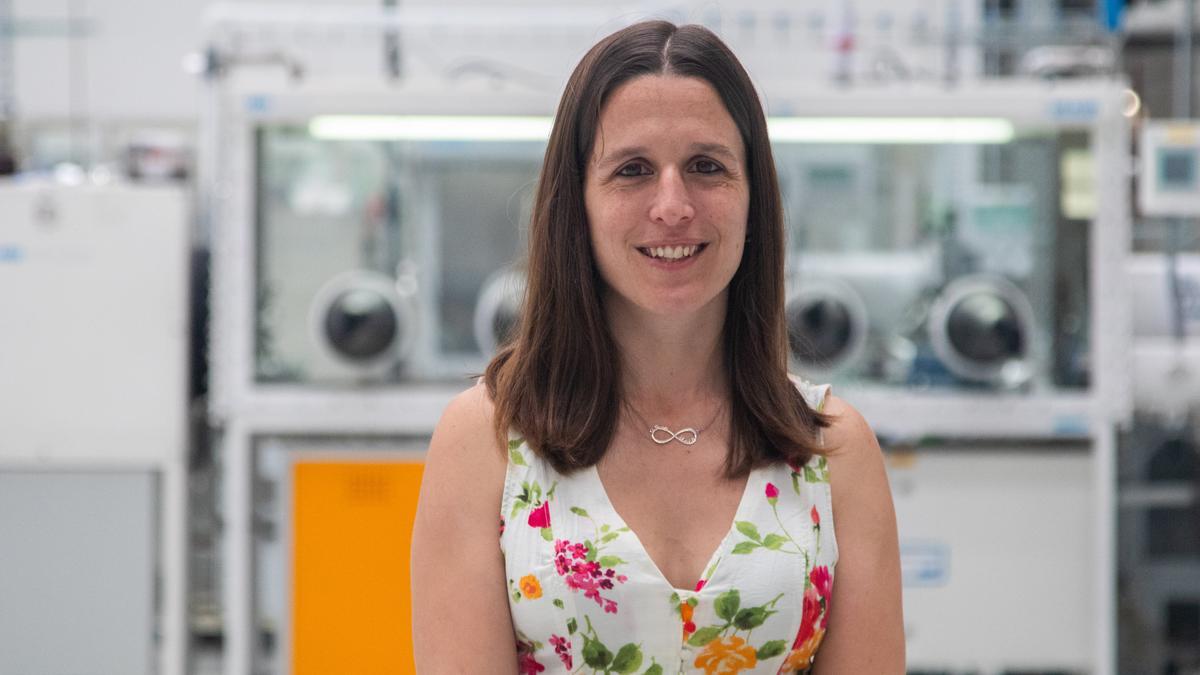 Aroa Ramos es investigadora en Cidetec Energy Storage, uno de los tres centros tecnológicos que agrupa Cidetec.