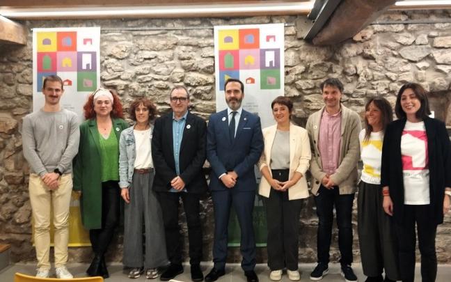 Participantes en la presentación del proyecto.