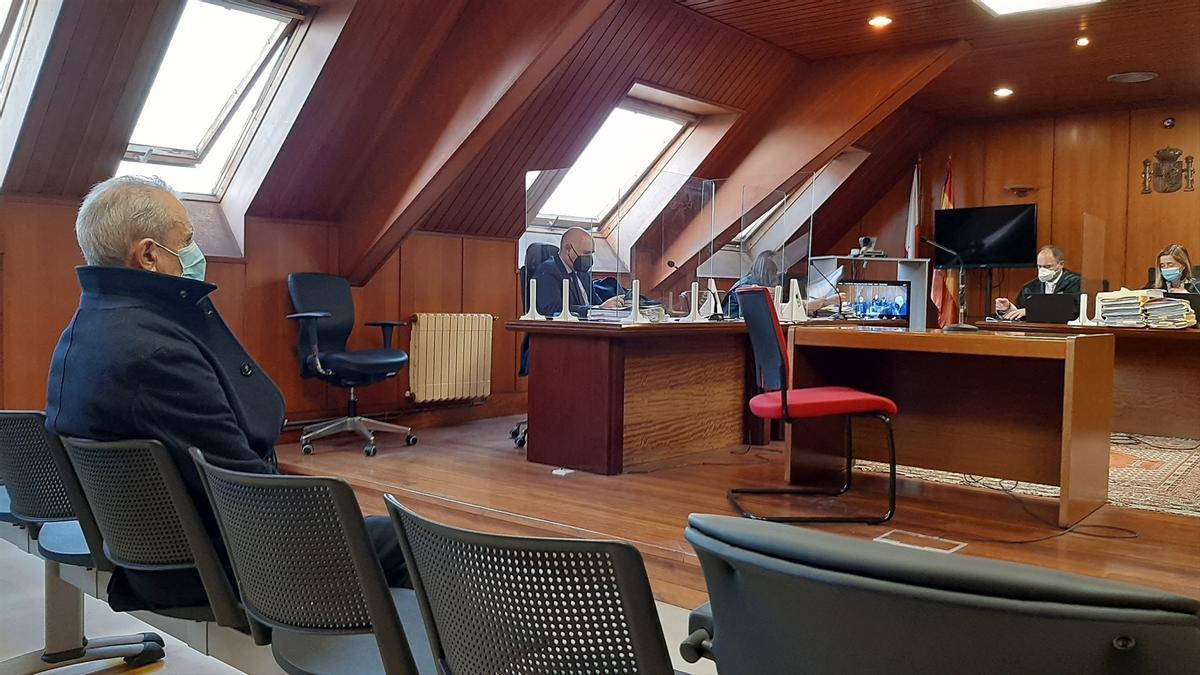 Alberto Vilar, expresidente de la Federación Cántabra de Fútbol, en una de las sesiones del juicio contra él por presunta apropiación indebida.