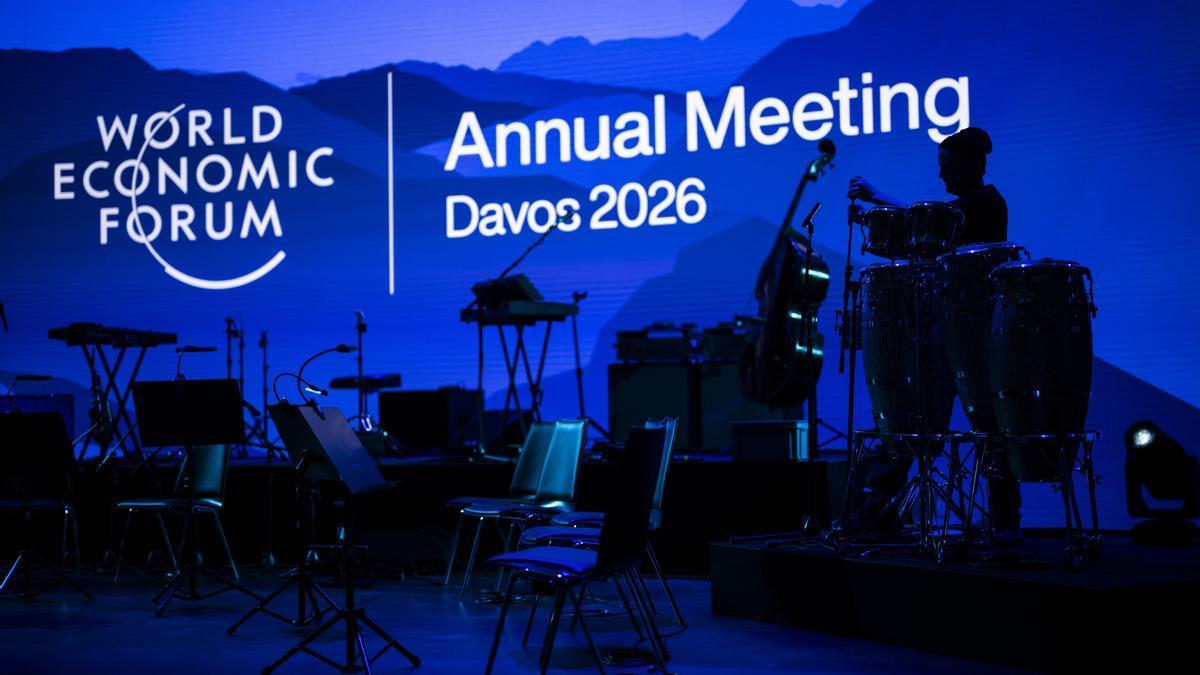 Los debates girarán en torno al desarrollo de la inteligencia artificial, la competencia entre EE. UU., China e India, los riesgos para la banca y las amenazas para el sector energético.