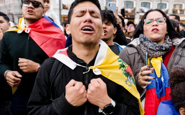 En imágenes: Miles de venezolanos celebran la caída de Maduro: "¡Venezuela es libre!"