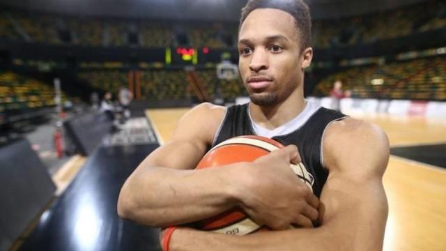 Jaylon Brown, en imagen durante su etapa en Miribilla, se cruza esta tarde con Bilbao Basket. / BORJA GUERRERO