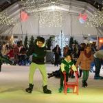 Niños en la pista de hielo de Bilbao