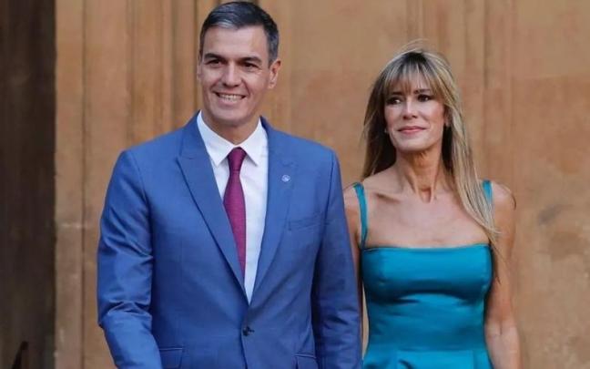 El presidente del Gobierno español, Pedro Sánchez, junto a su esposa, Begoña Gómez, envuelta en un presunto caso de tráfico de influencias y corrupción en los negocios.