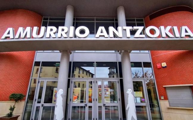 Puertas de entrada a Amurrio Antzokia