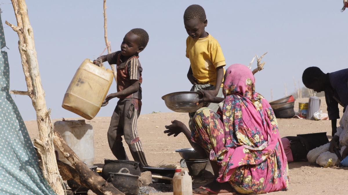 Centro de acogida para desplazados en la ciudad de El Fasher