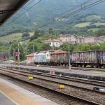 Estado actual del andén de la estación de Renfe en Orduña