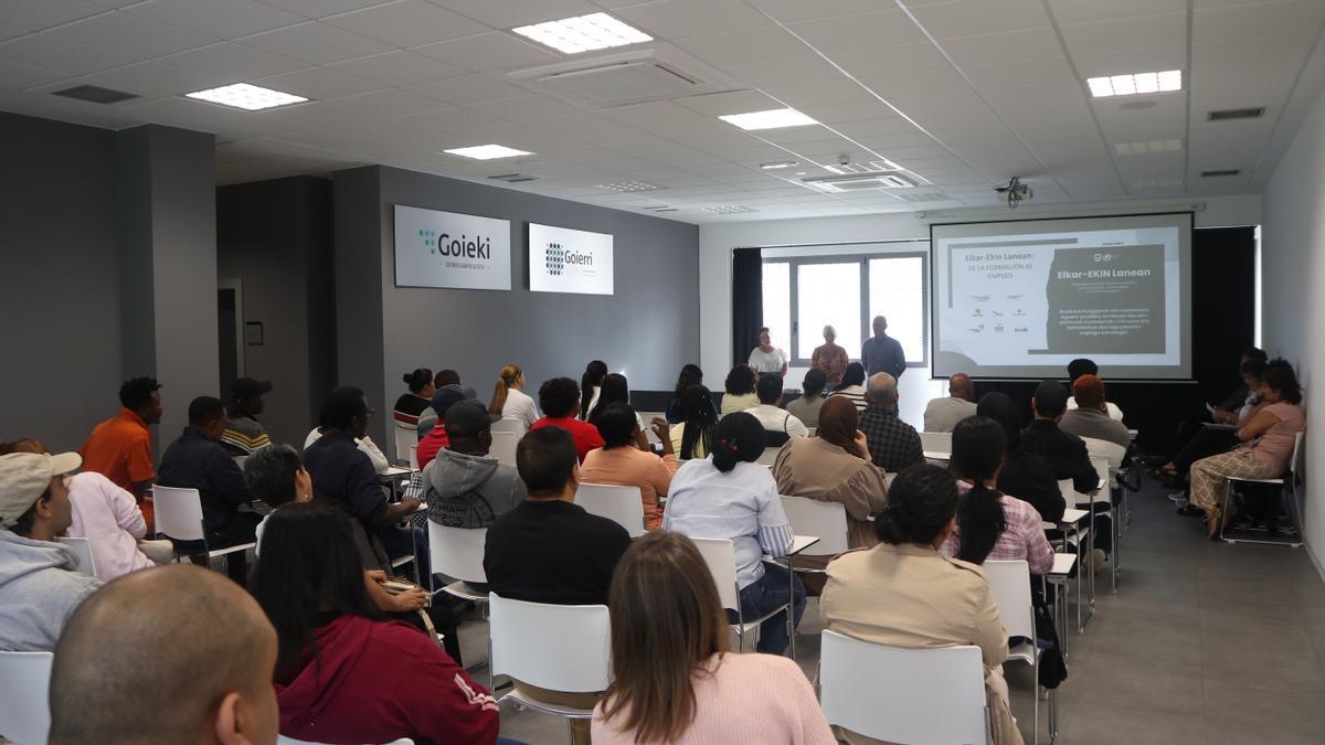 Presentación de las formaciones en Goieki.