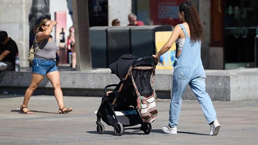 El Congreso convalida la ampliación de los permisos parentales