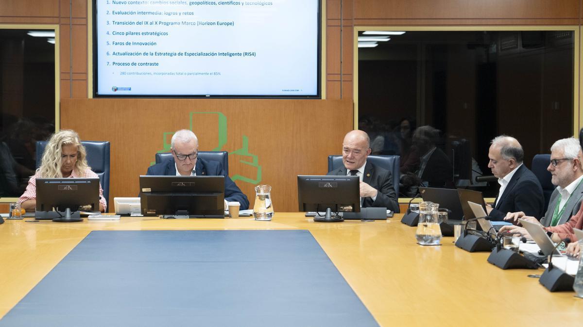 Pérez Iglesias ha presentado el plan que promueve la generación de conocimiento avanzado en todas las áreas del saber