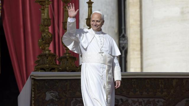 El papa León XIV en la Plaza de San Pedro del Vaticano.