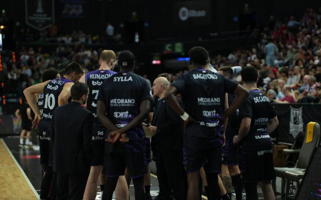 Ponsarnau y su grupo esperan dar lo mejor para sumar su segunda FIBA Europe Cup. / MARKEL FERNÁNDEZ
