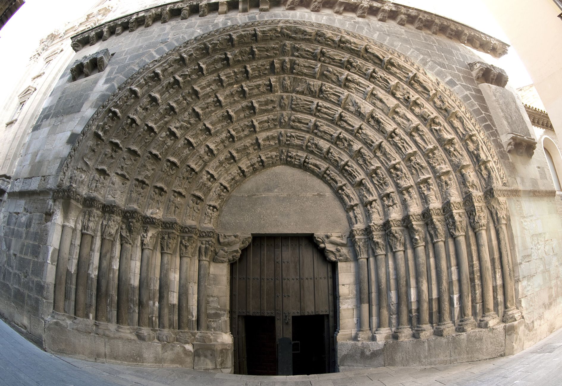 La espectacular Puerta del Juicio.