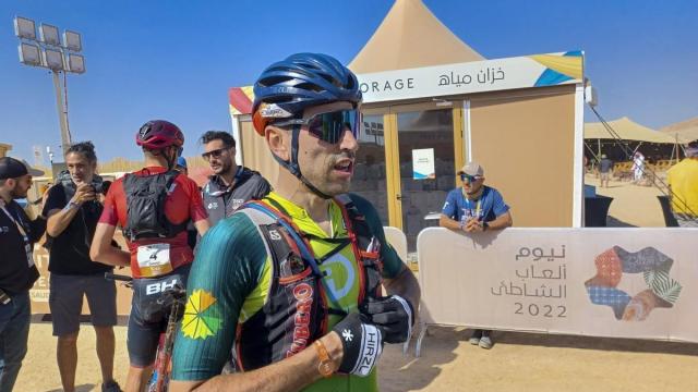 El ciclista Julen Zubero, durante la disputa de la Titan Desert.